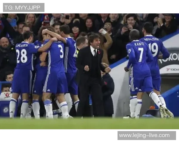 阿森纳半场落后桑德兰穆基勒助攻巴拉德打破僵局